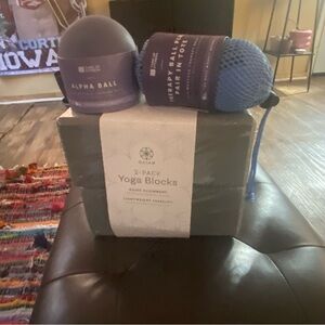 GAIAM Purple Alpha Ball